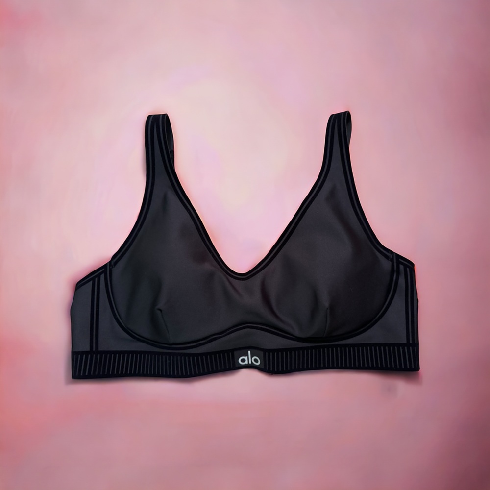ALO Yoga Airlift Line Up Bra Size Large